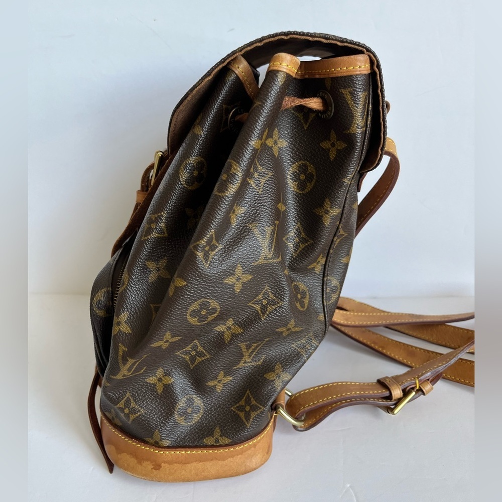 Louis Vuitton Montsouris MM Backpack Monogram Bag - Picture 5 of 12